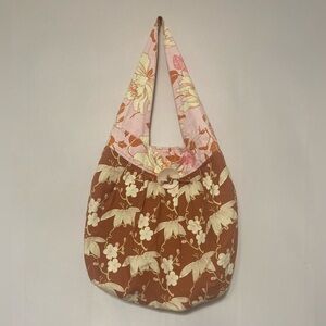 Colorful floral printed reversible slouchy boho shoulder bag purse EUC